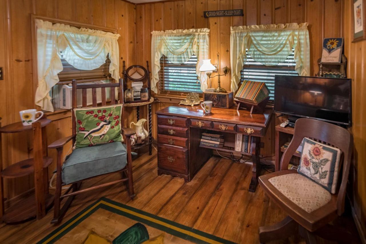 Country Woods Inn Glen Rose Eksteriør billede