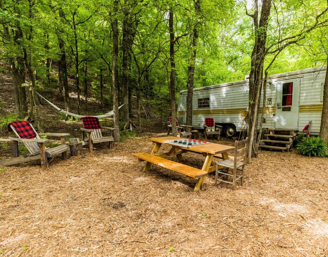 Country Woods Inn Glen Rose Eksteriør billede